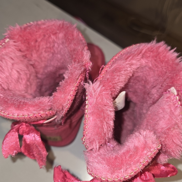 Warm Fuchsia Kids Boots - Picture 2 of 9
